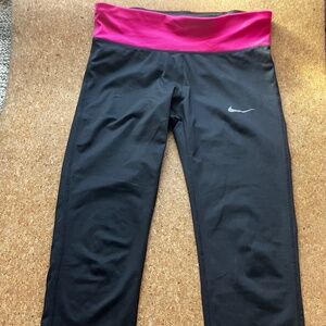 Nike Pro  dri-fit Capri leggings with hot pink elastic band at waist - size M